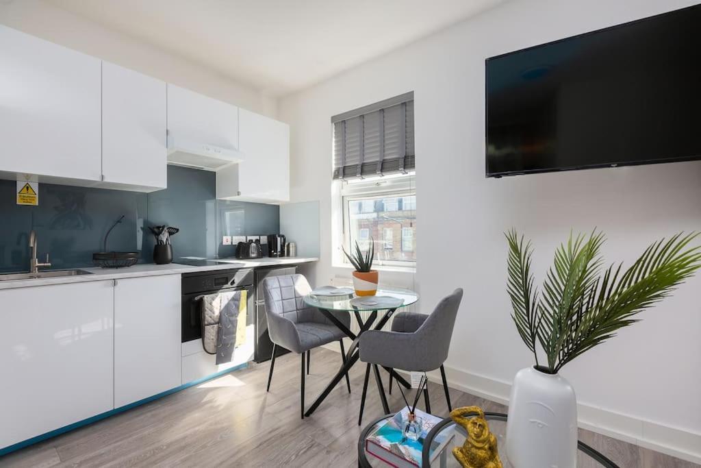 Studio Apt, 8 Min Walk From Tube 3 Londres Extérieur photo
